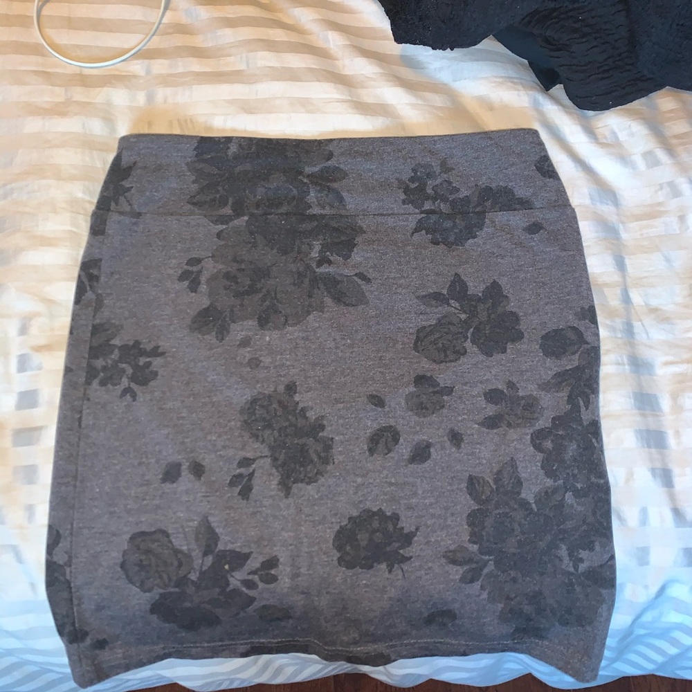 Grey and black mini skirt